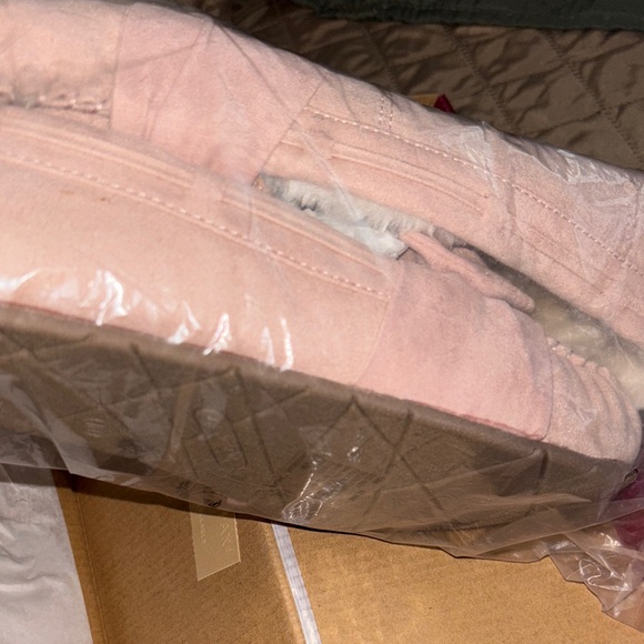 NIB Women’s light pink mauve moccasins slippers sz 10(b) - Picture 3 of 6